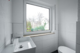 Biberach: Ansprechend modernisierte 2-Zimmer-Wohnung mit Stellplatz in zentraler Lage - Badezimmer